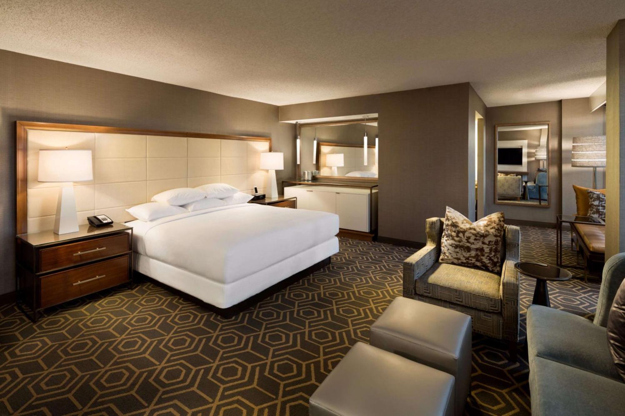 Doubletree By Hilton Hotel Dallas Campbell Centre Экстерьер фото