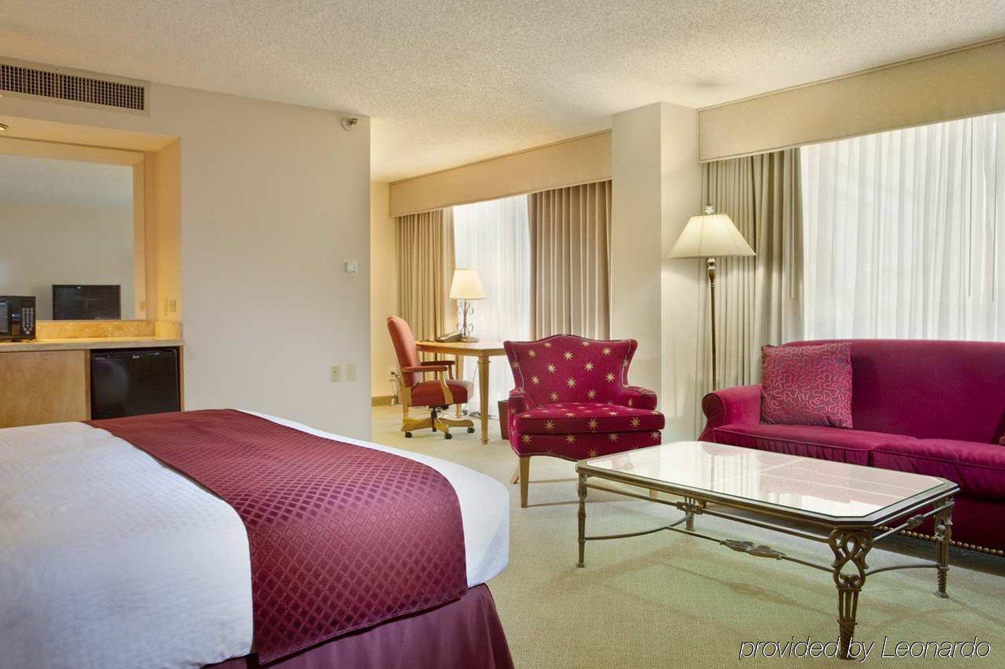 Doubletree By Hilton Hotel Dallas Campbell Centre Номер фото